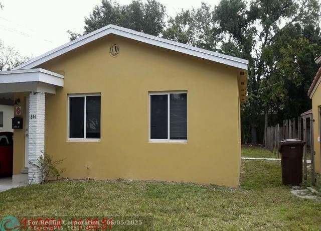 Property at 1844 SE 1st Ave, Fort Lauderdale, FL 33316, 2 beds, 1 bath