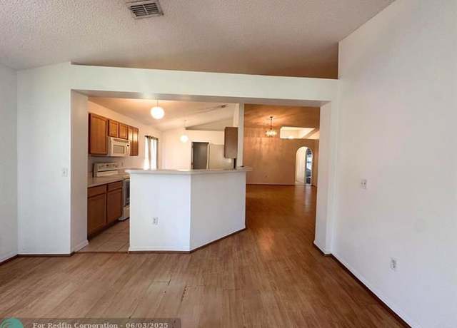 Property at 1264 25th Terrace SW, Vero Beach, FL 32968, 4 beds, 2 baths