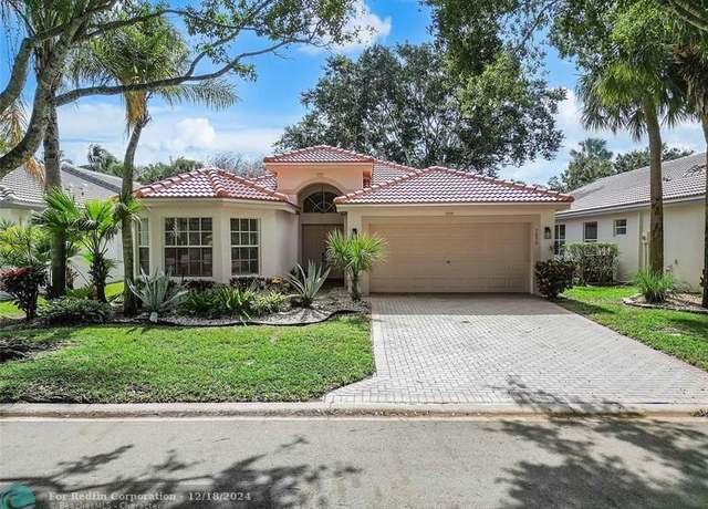 Property at 7898 Samara St, Boynton Beach, FL 33437, 3 beds, 2 baths