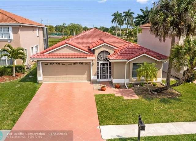 Property at 18256 Coral Isles Dr, Boca Raton, FL 33498, 3 beds, 2 baths