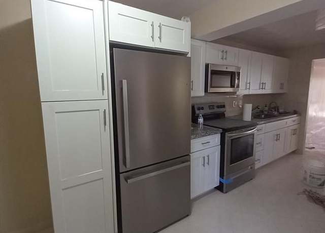 Property at 5608 NW 19th St #5, Lauderhill, FL 33313, 4 beds, 2.5 baths