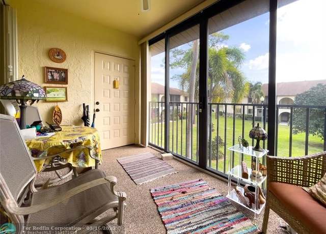 Property at 329 Knotty Pine Cir Unit C2, Green Acres, FL 33463, 2 beds, 2 baths