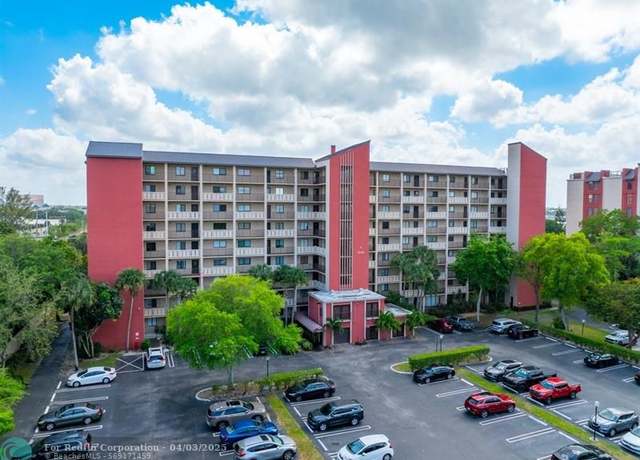 Property at 2200 S Cypress Bend Dr #306, Pompano Beach, FL 33069, 2 beds, 2 baths