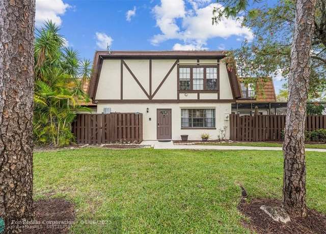 Property at 100 Weybridge Cir Unit D, Royal Palm Beach, FL 33411, 2 beds, 2.5 baths