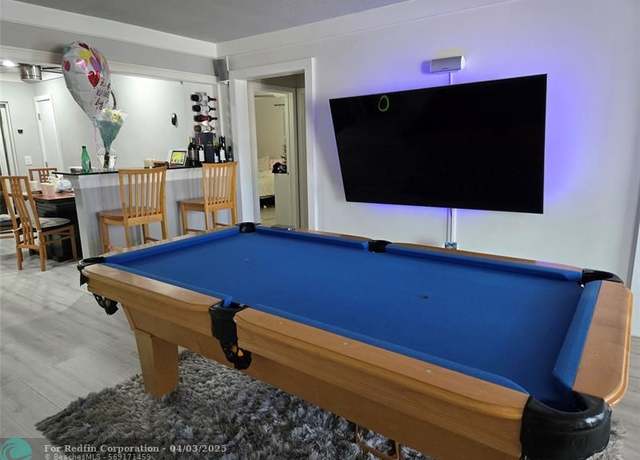 Property at 130 SE 10th St, Deerfield Beach, FL 33441, 5 beds, 4 baths