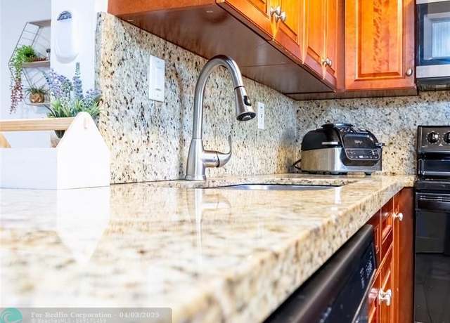 Property at 483 N Pine Island Rd #101, Fort Lauderdale, FL 33324, 3 beds, 2 baths