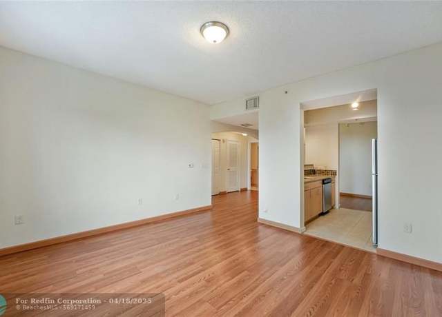 Property at 533 NE 3rd Ave #506, Fort Lauderdale, FL 33301, 2 beds, 2 baths