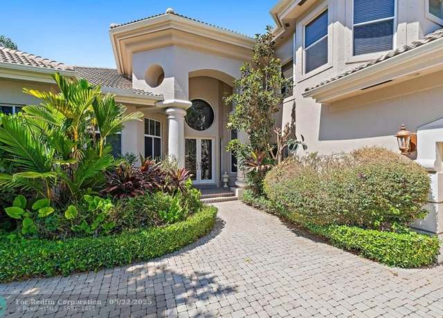 Property at 34 Windward Isle, Palm Beach Gardens, FL 33418, 5 beds, 4.5 baths