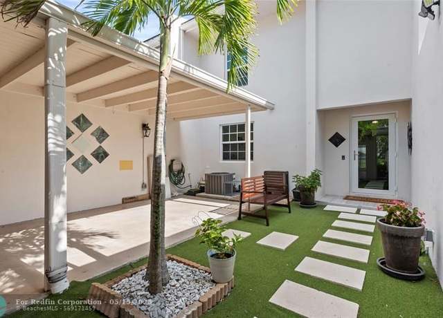 Property at 3063 N Palm Aire Dr #3063, Pompano Beach, FL 33069, 2 beds, 2.5 baths