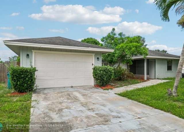 Property at 619 SE Crescent Ave, Port St. Lucie, FL 34984, 3 beds, 2 baths