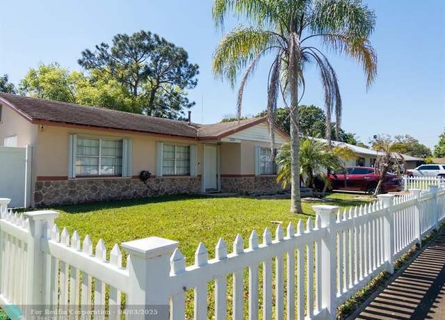 Property at 3205 Hibiscus, Fort Pierce, FL 34947, 3 beds, 2 baths