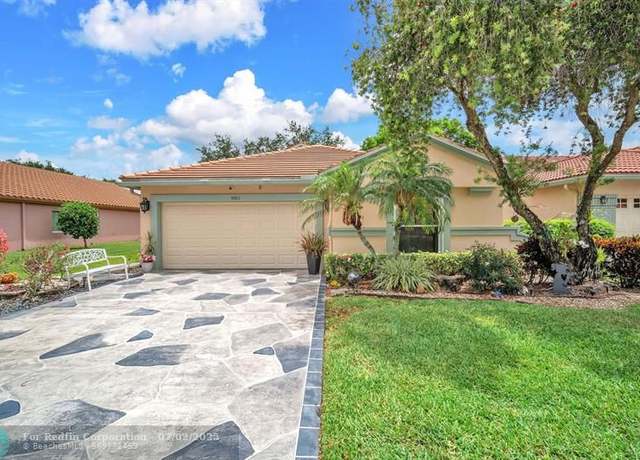 Property at 9883 Harbour Lake Cir, Boynton Beach, FL 33437, 3 beds, 2 baths