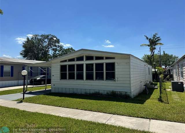 Property at 720 NW 214th Ave, Pembroke Pines, FL 33029, 2 beds, 2 baths