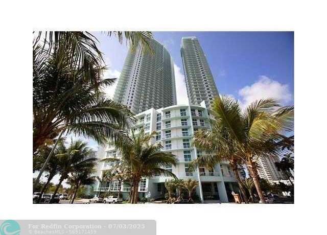 Property at 1900 N Bayshore Dr #1012, Miami, FL 33132, 2 beds, 2 baths