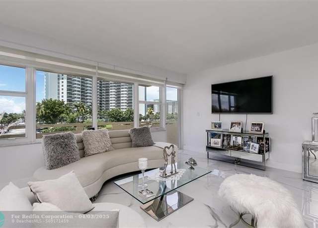 Property at 3333 NE 34th St #304, Fort Lauderdale, FL 33308, 2 beds, 2 baths