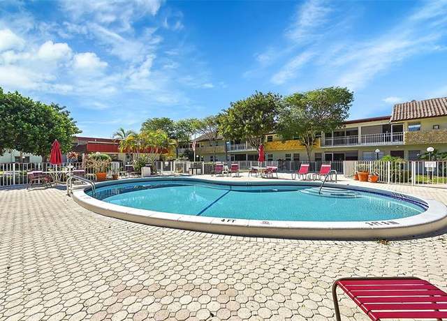 Property at 860 SE 6th Ave #304, Deerfield Beach, FL 33441, 2 beds, 2 baths