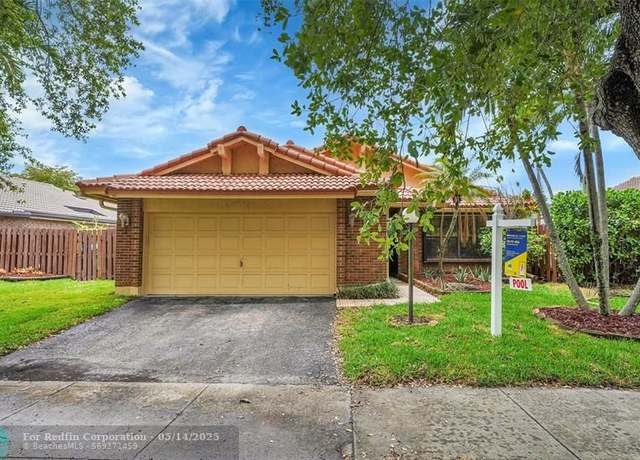 Property at 3360 E Point Dr, Cooper City, FL 33026, 3 beds, 2 baths