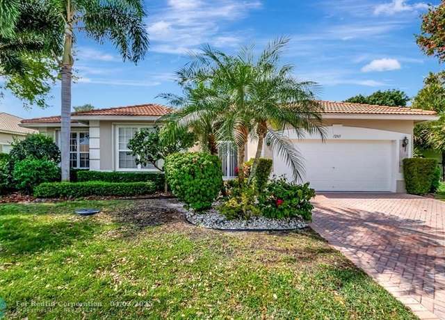 Property at 12165 Oakvista Dr, Boynton Beach, FL 33437, 3 beds, 2.5 baths