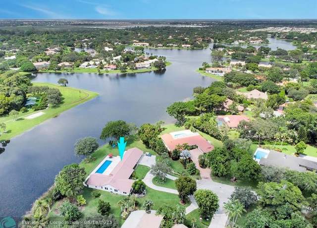 Property at 7421 Annapolis Ln, Parkland, FL 33067, 4 beds, 3 baths