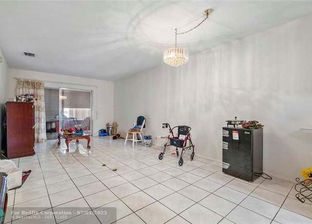 Property at 285 NE 191st St #2921, Miami, FL 33179, 1 bed, 1 bath