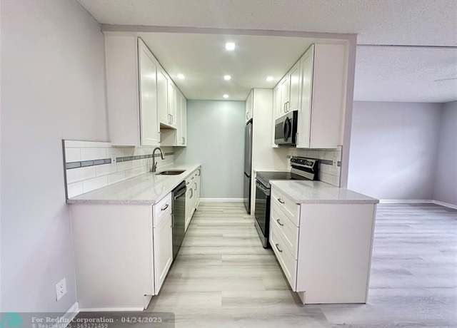 Property at 2048 Newport N #2048, Deerfield Beach, FL 33442, 1 bed, 1.5 baths