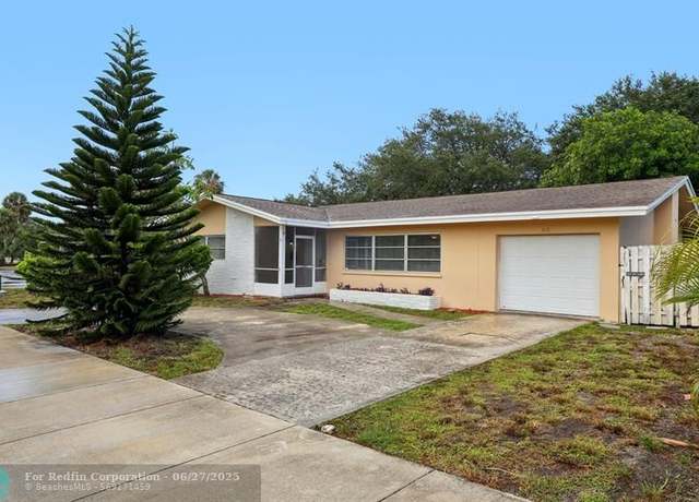 Property at 58 SW 12th Ave, Boca Raton, FL 33486, 2 beds, 2 baths