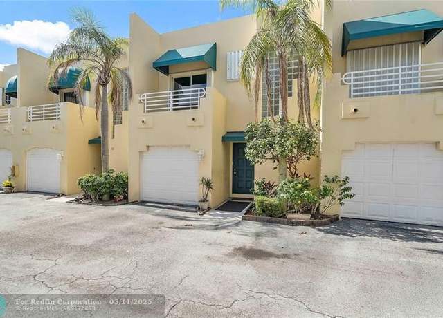 Property at 3213 NE 16th St #110, Pompano Beach, FL 33062, 2 beds, 2.5 baths