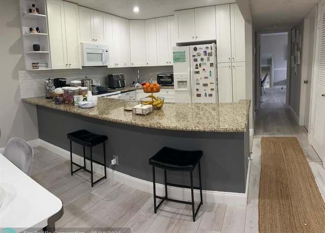 Property at 22755 SW 66th Ave #203, Boca Raton, FL 33428, 2 beds, 2 baths