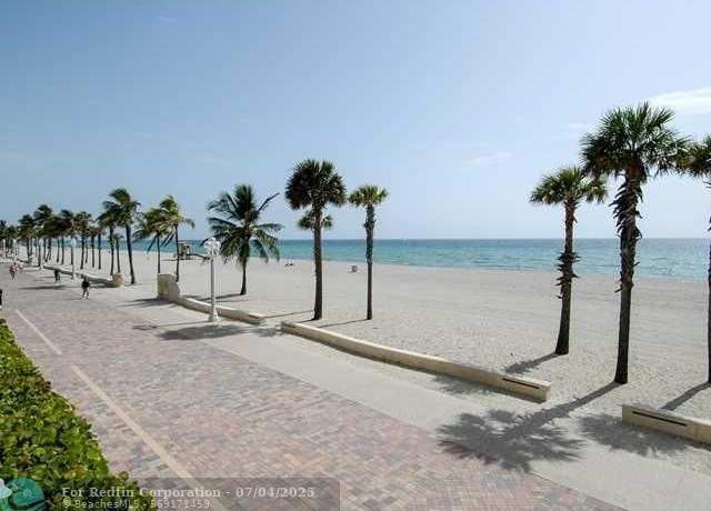 Property at 511 S Surf Rd, Hollywood, FL 33019