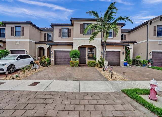 Property at 10396 W 34th Ln, Hialeah, FL 33018, 3 beds, 3 baths