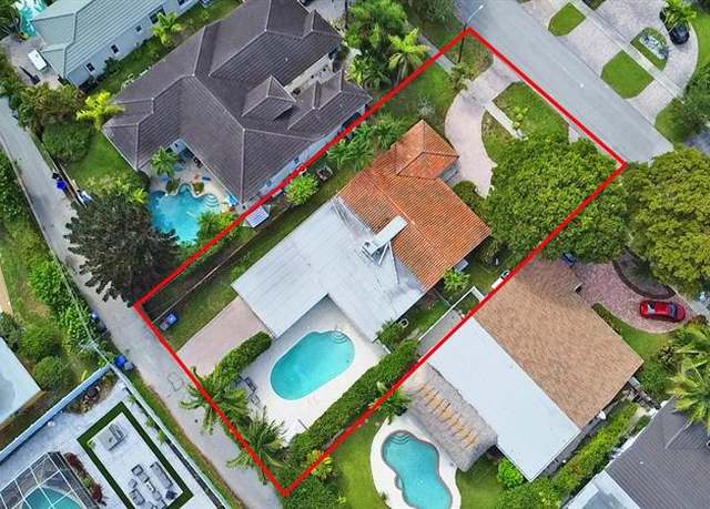 Property at 1336 Funston St, Hollywood, FL 33019, 3 beds, 2 baths
