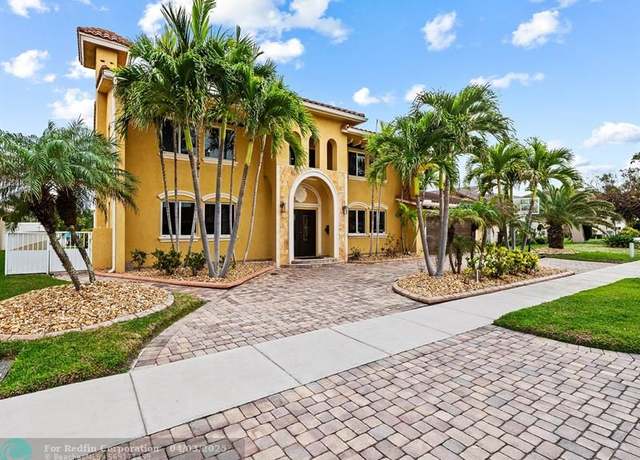 Property at 1512 SE 12th St, Deerfield Beach, FL 33441, 5 beds, 4.5 baths