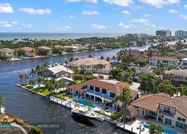 Property at 978 Dogwood Dr, Delray Beach, FL 33483, 5 beds, 8 baths