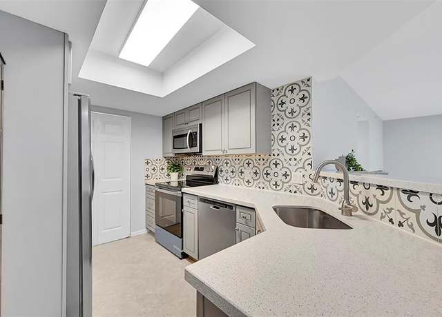 Property at 5005 Wiles Rd #203, Coconut Creek, FL 33073, 3 beds, 2 baths