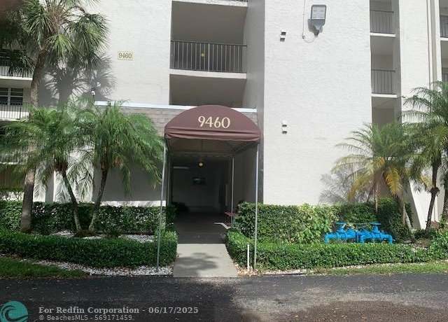 Property at 9460 Poinciana Pl #303, Davie, FL 33324, 2 beds, 2 baths