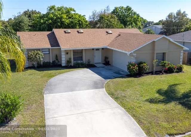 Property at 2255 SE Gaslight St, Port St. Lucie, FL 34952, 3 beds, 2 baths
