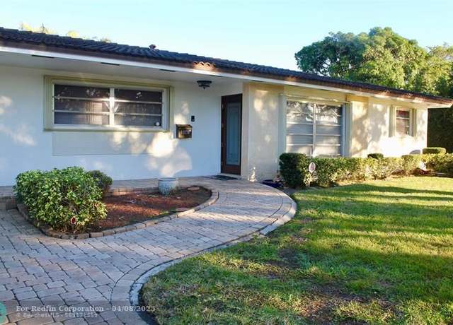 Property at 14131 Cypress Ct, Miami Lakes, FL 33014, 3 beds, 2 baths