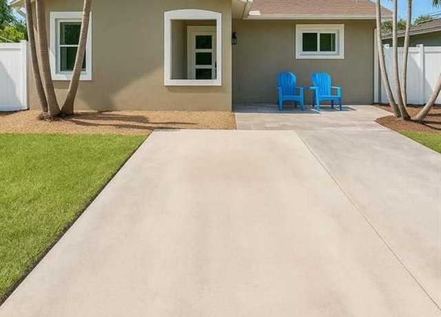 Property at 1204 NE 3rd Ave, Fort Lauderdale, FL 33304, 3 beds, 2 baths