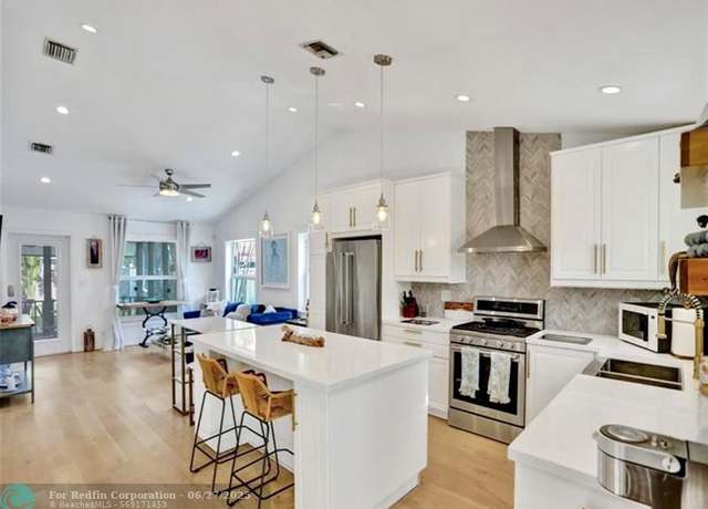 Property at 1204 NE 3rd Ave, Fort Lauderdale, FL 33304, 3 beds, 2 baths