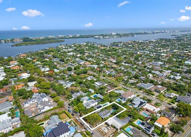 Property at 246 Seville Rd, West Palm Beach, FL 33405, 3 beds, 2 baths