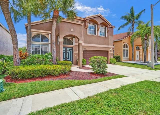 Property at 1581 NW 159th Ave, Pembroke Pines, FL 33028, 4 beds, 3 baths