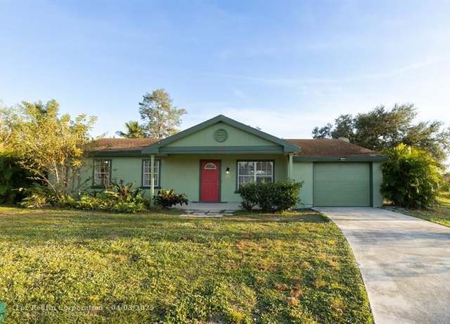 Property at 1382 SE Vestridge Ln, Port St. Lucie, FL 34952, 3 beds, 2 baths