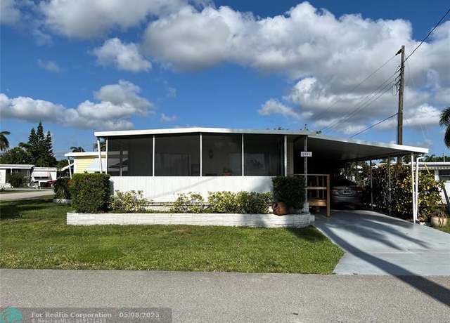 Property at 8501 SW 18th Pl, Davie, FL 33324, 3 beds, 2 baths