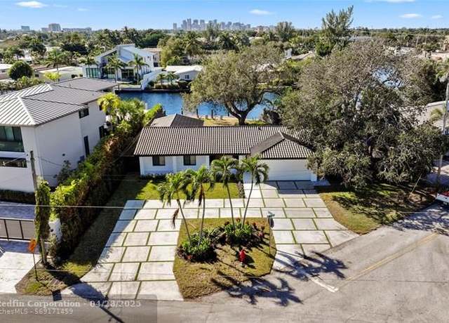 Property at 2440 NE 25th Pl, Fort Lauderdale, FL 33305, 4 beds, 2 baths