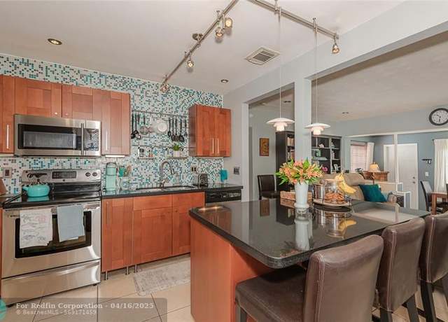 Property at 2415 Thomas St, Hollywood, FL 33020, 3 beds, 2.5 baths
