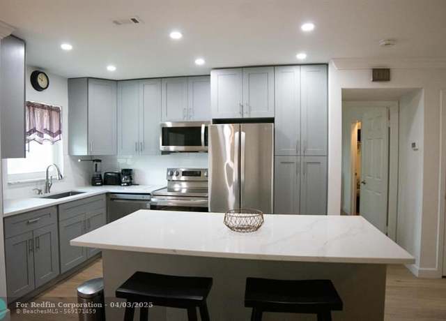Property at 22785 SW 66th Ave #202, Boca Raton, FL 33428, 1 bed, 1.5 baths