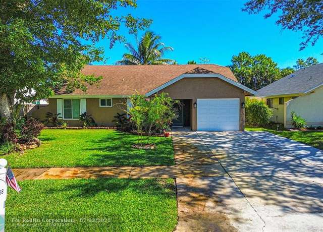 Property at 22388 Swordfish Dr, Boca Raton, FL 33428, 3 beds, 2 baths