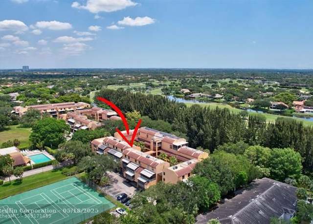Property at 400 Commodore Dr #313, Plantation, FL 33325, 2 beds, 2.5 baths