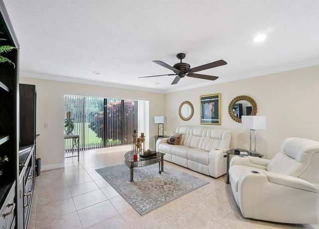 Property at 21452 Juego Cir Unit 31A, Boca Raton, FL 33433, 2 beds, 2 baths