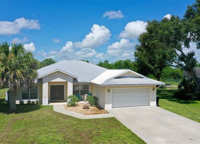 Property at 1051 SW 86th Ave, Okeechobee, FL 34974, 4 beds, 3 baths